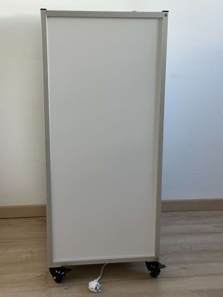 Photonenheizung Sonderanfertigung: Kubusheizung, weiß, Seitenansicht, 2 von 4 Seiten beheizt, rollbar