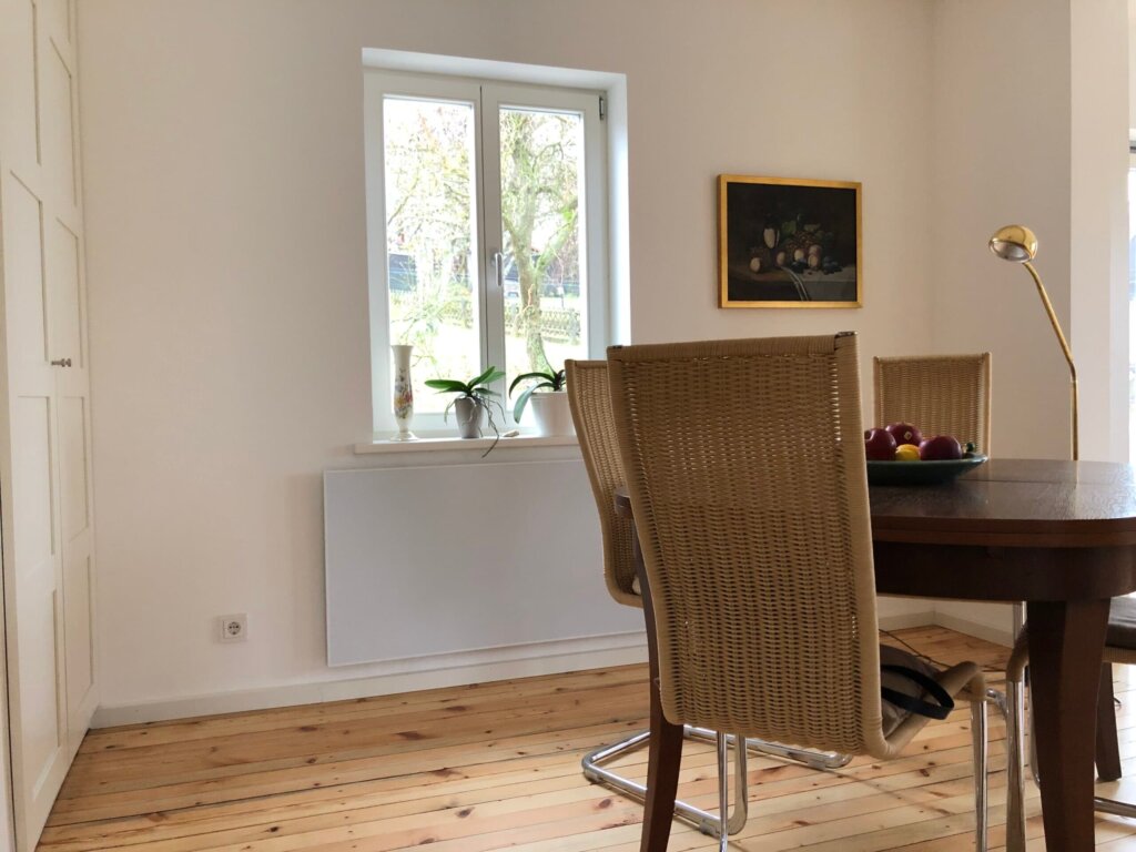 Photonenheizung in weiß im Esszimmer – Wärme für gemeinsame Stunden